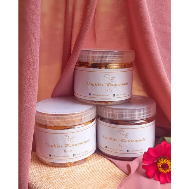 

Paket Bundling Nastar,Kastengel,Kue Salju Kacang mede