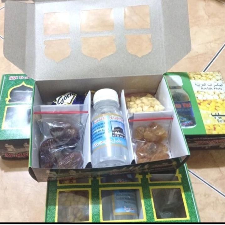 

Super Oke paketan oleh oleh haji dan umroh murah 'PAKET JEDDAH'
