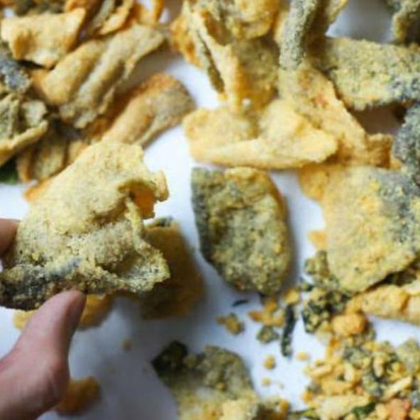 

Ekslusif disini Salted Egg Fish Skin - Kulit Ikan Telur Asin,Original Spicy Salted Egg Yolk