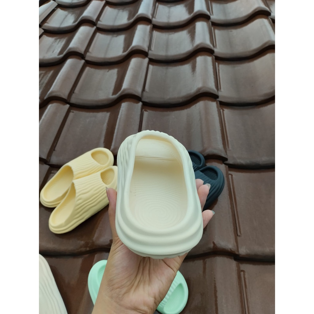 Slippers Anti Air Full Karet Eva 353 Size 30-40/ Sandal slop perempuan motif kerut