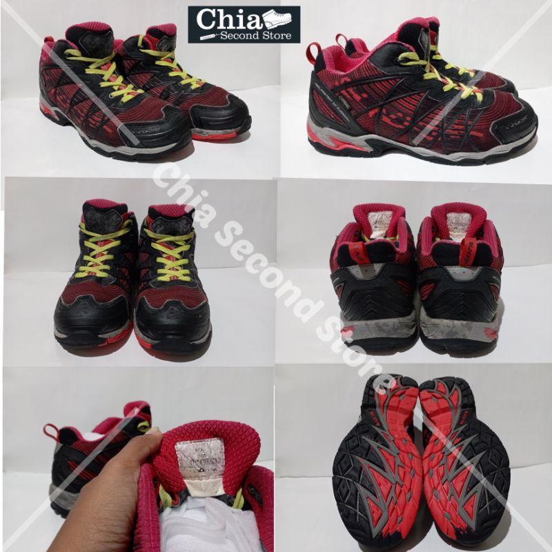 (Sold) Sepatu Outdoor Gunung Hiking BlackYak Second Original