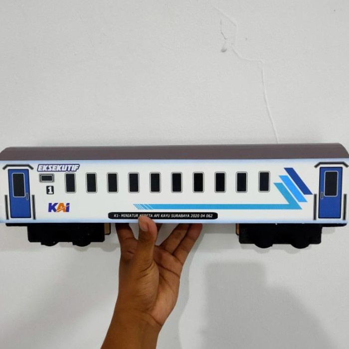 MUST HAVE GERBONG EKSEKUTIF K1 2005 CODE 62 - MINIATUR KERETA API KAYU SURABAYA TERBARU