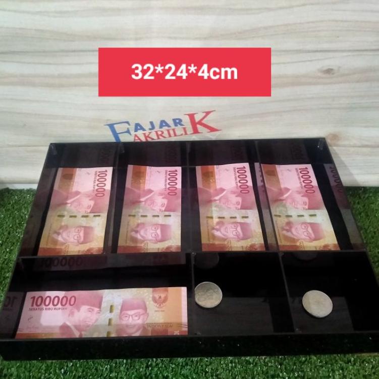 ➹ Kotak uang/kotak meja kasir/mini chas box 32*24*4cm ○