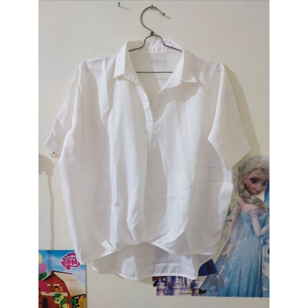 Blouse kemeja putih oversized