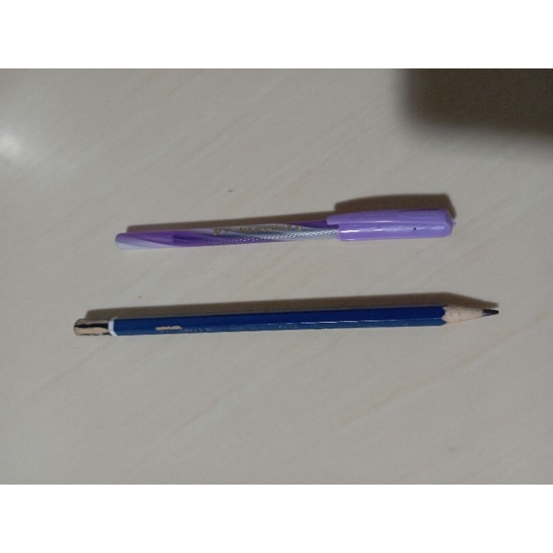 

Pensil dan Bolpoint