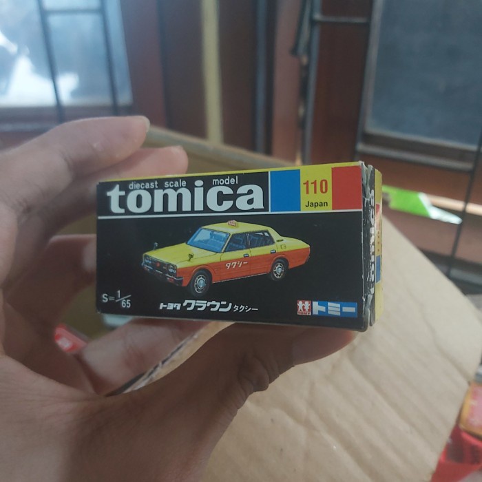 TOMICA RETRO BLACKBOX TOYOTA CROWN TAXI NO 110 TERBARU