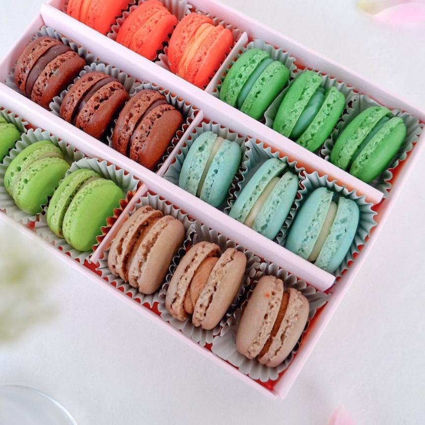 

☉ SPECIAL BABY MACARON 18 PCS ♧