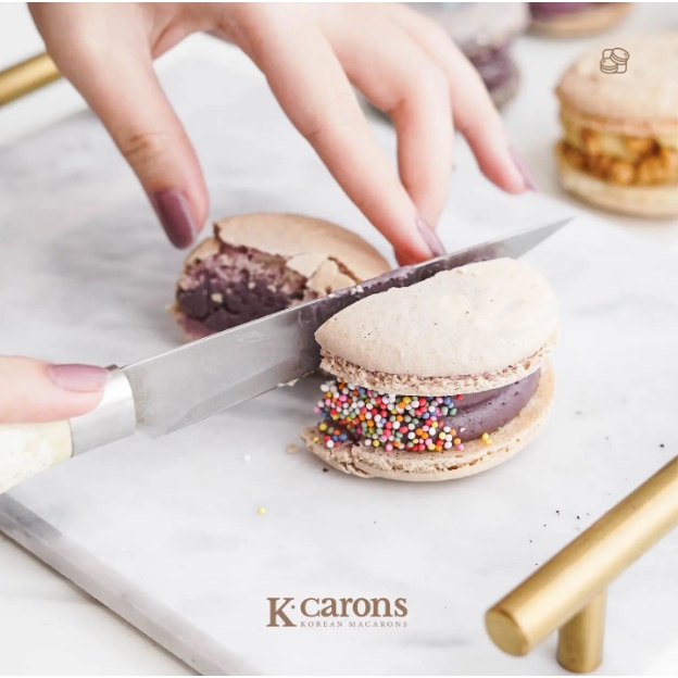 

MACARON Blueberry by Kcarons.id