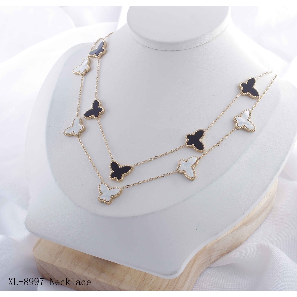 Kalung Titanium Permata Hitam /Putih Cantik Perhiasan Wanita 8997