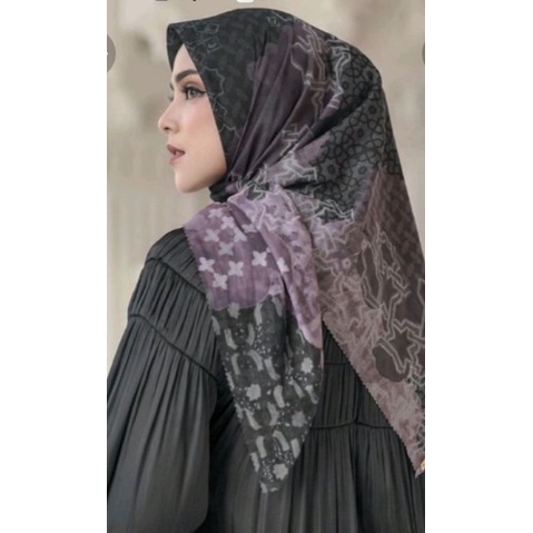 PL Buttonscarves Haramain Black, Preloved With Box, Original BS