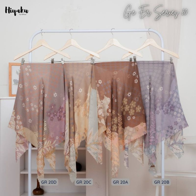 Ge er Scarf Series 20 by Hiyaku