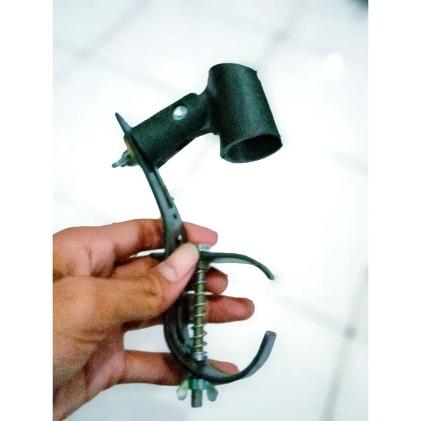 Stand mic jepit plat besi