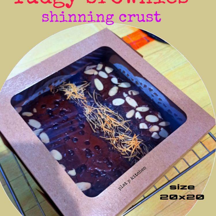 

☃ brownies fudgy shinning crust ❃