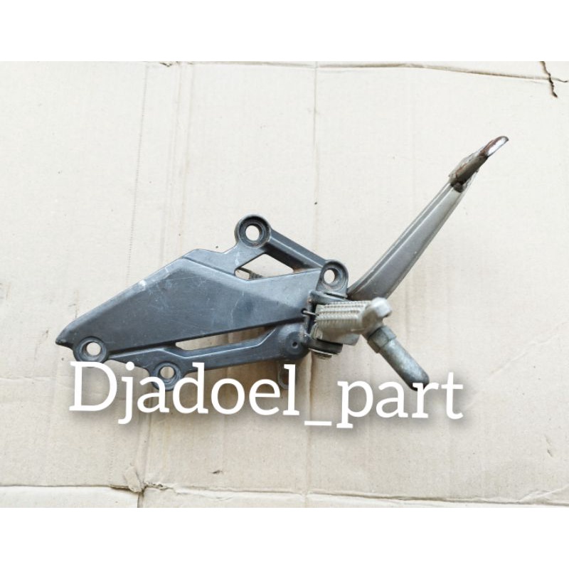 Footstep Step Postep Depan Sebelah Kanan Ninja 250 Fi Original