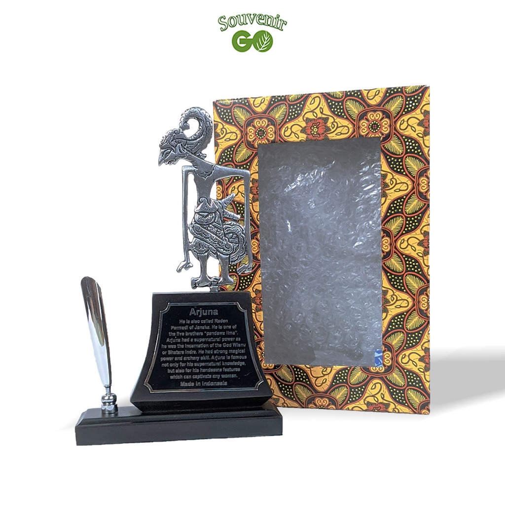 

Tempat Pulpen Stand Wayang Arjuna