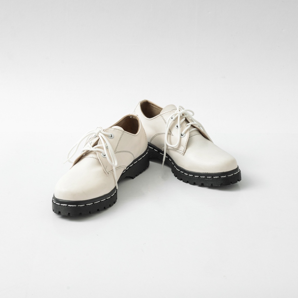 Like Project LALAKI Sepatu Sneakers Wanita VIA SHOES WHITE