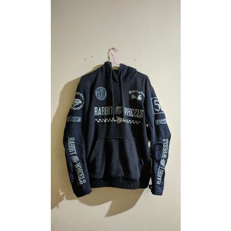 rabbit and wheels shadow 2nd (m)