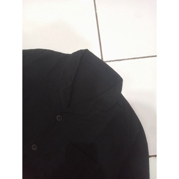 FLANNEL HITAM BASIC OPEN COLLAR GU
