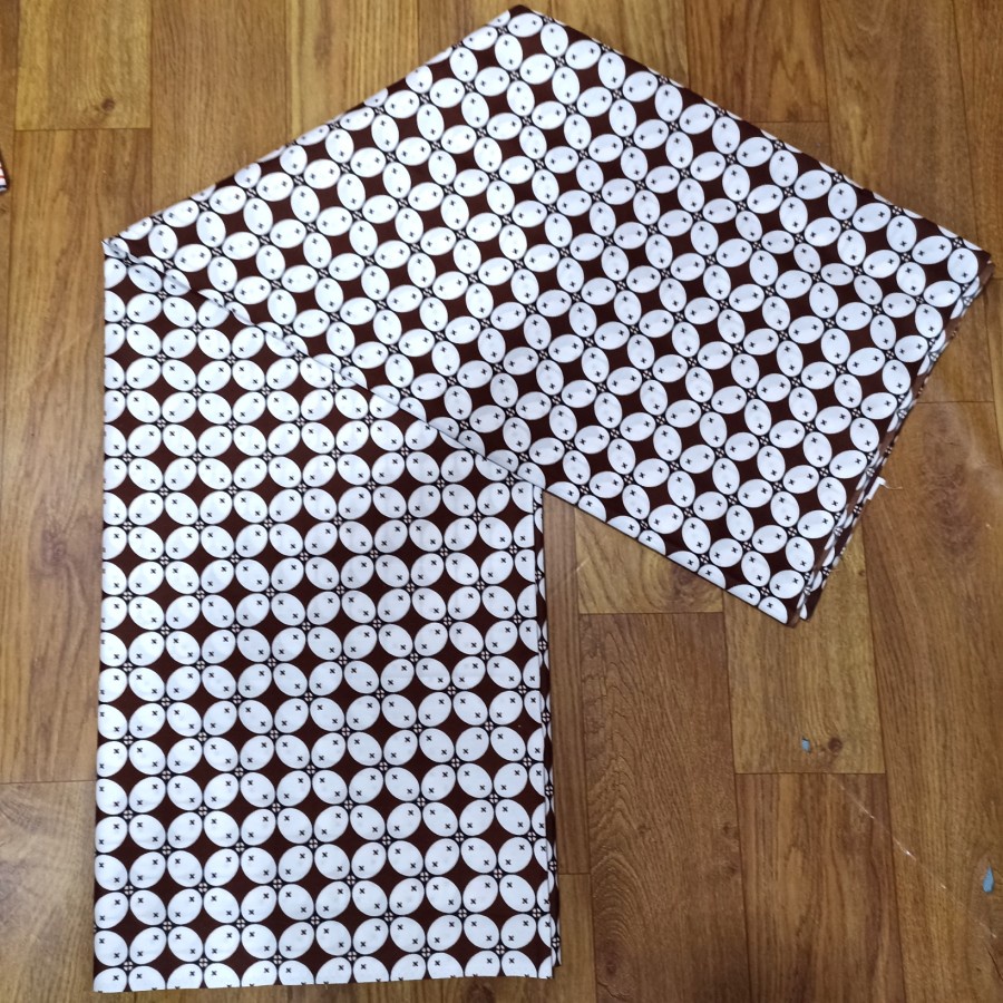 Kain Jarik Batik Wanita Motif Kawung Latar Putih Jogja Solo Bahan Halus Premium