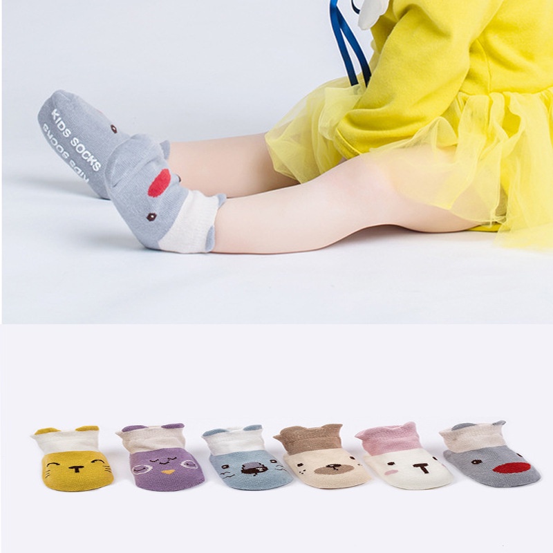 Kaos kaki bayi karakter lucu