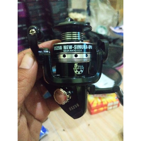Reel DAIDO SIMURA SPIN DS 250