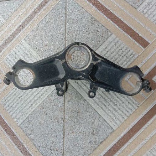segitiga cbr150 atas