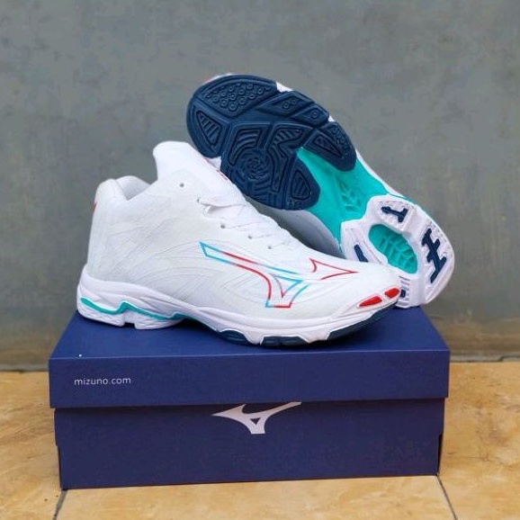 Mizuno Momentum 2 Sepatu Voli Wanita  Sepatu Volley Mizuno sepatu voli cewek