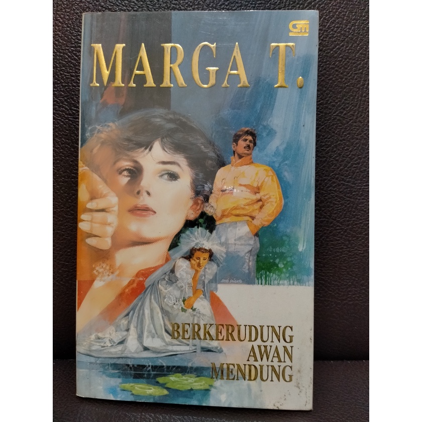 Novel Marga T Berkerudung Awan Mendung Tahun 1993