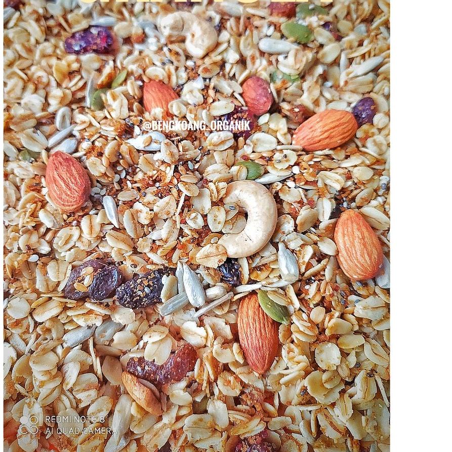 

➦ SUPER GRANOLA 1KG (Vanilla Flavour & 14 MIX) - Rolled Oat, Almond, Cranberry, Cashew, Pumpkin seed, Raisin, Golden Flaxseed ➥