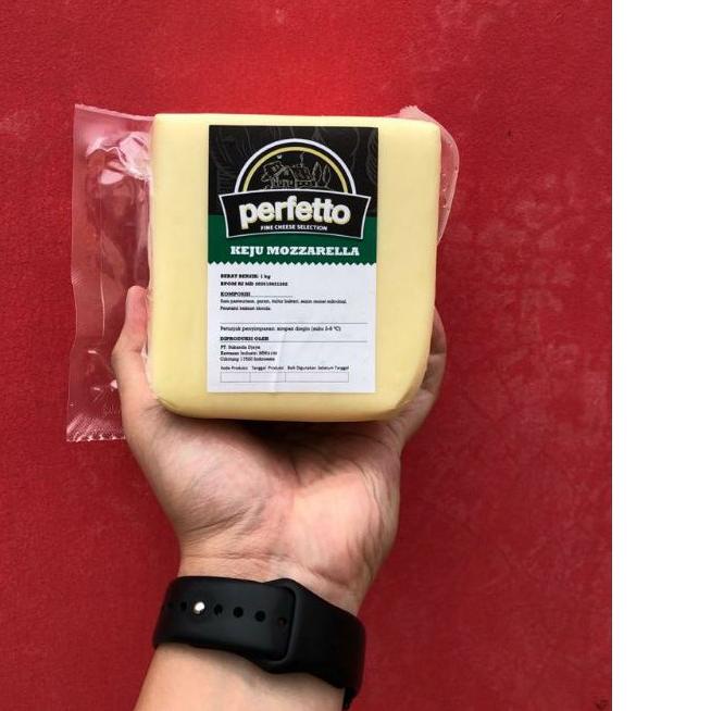

QualityControl✔️-Keju Mozarella Perfetto Import Austalia Block 1KG