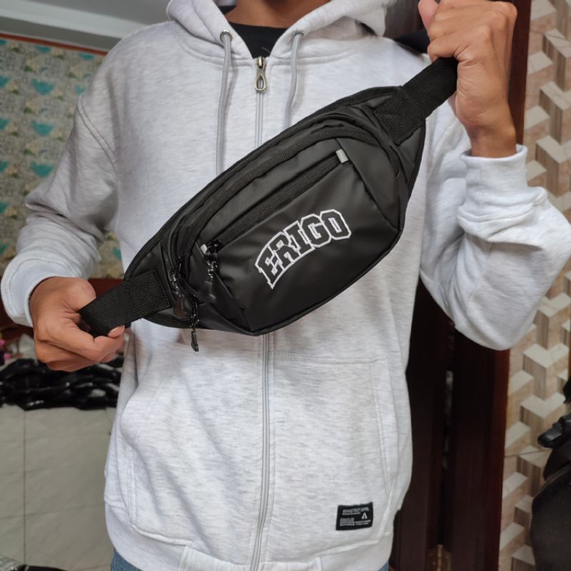 TAS SELEMPANG WAIST BAG PRIA WATERPROOF ANTI AIR HITAM