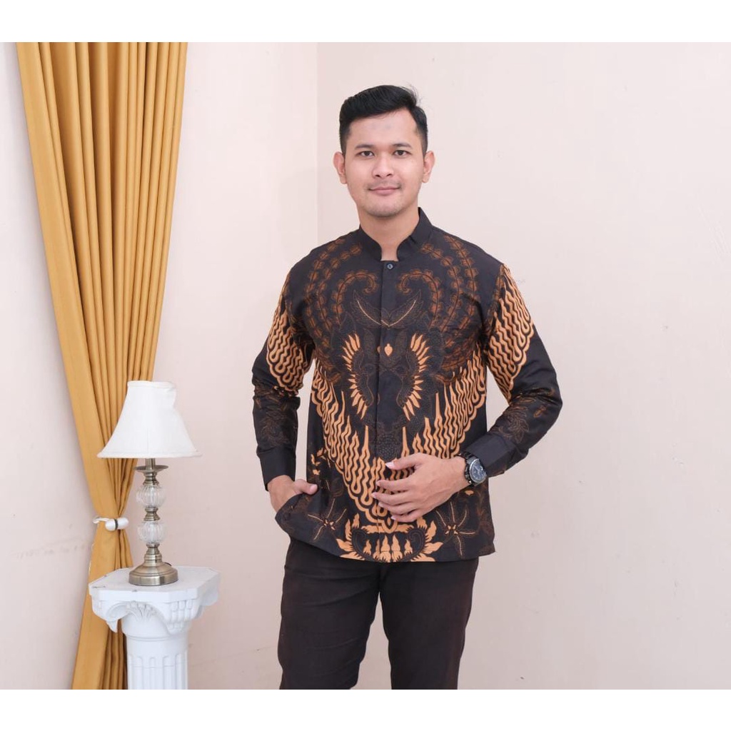 BATIK SOLO MODERN MOTIF SURYA KENCANA KEMEJA BATIK PRIA /BAJU BATIK PRIA LENGAN PANJANG HEM ATASAN M