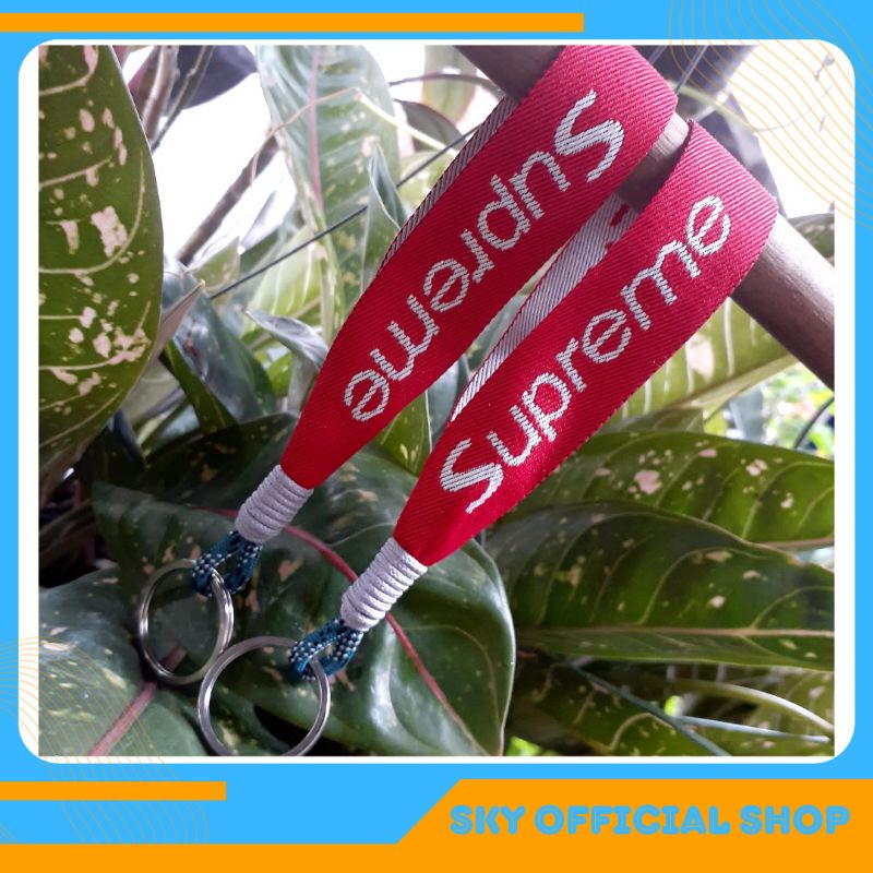 Keychain Supreme Gantungan Kunci Hp Lanyard Cocok Untuk Pria Dan Wanita