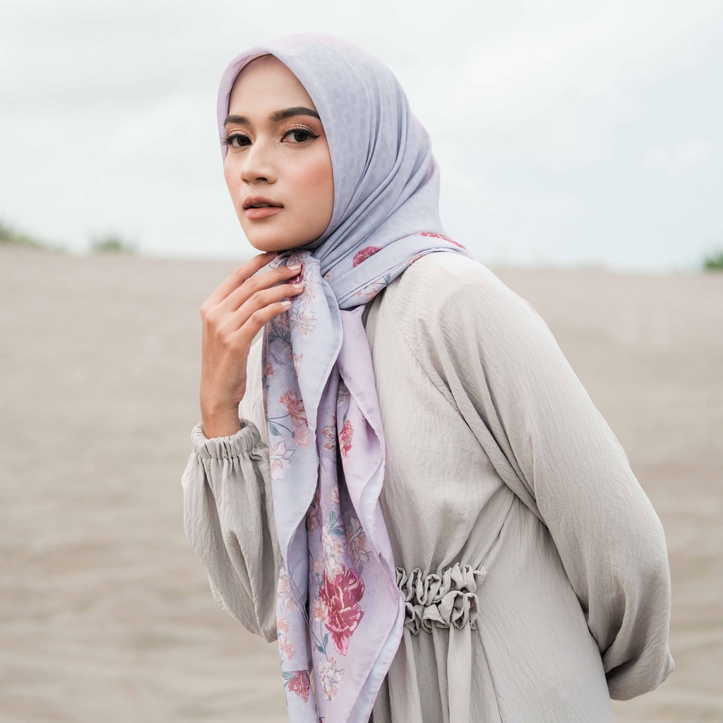 ALIF HIJAB SEGI EMPAT MOTIF PARIS PREMIUM KOREA - THE ROSE IN MAUVE ORCHID ( SPR-D2-002 )