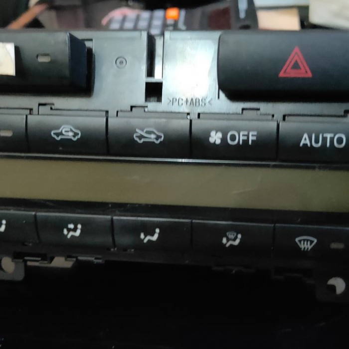 SWITCH PANEL DIGITAL AC INOVA FORTUNER ORIGINAL BEST QUALITY