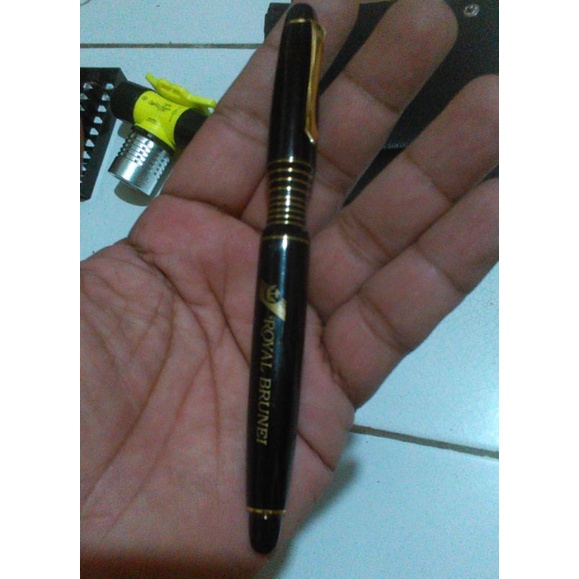 

Pulpen Souvenir Maskapai Royal Brunei