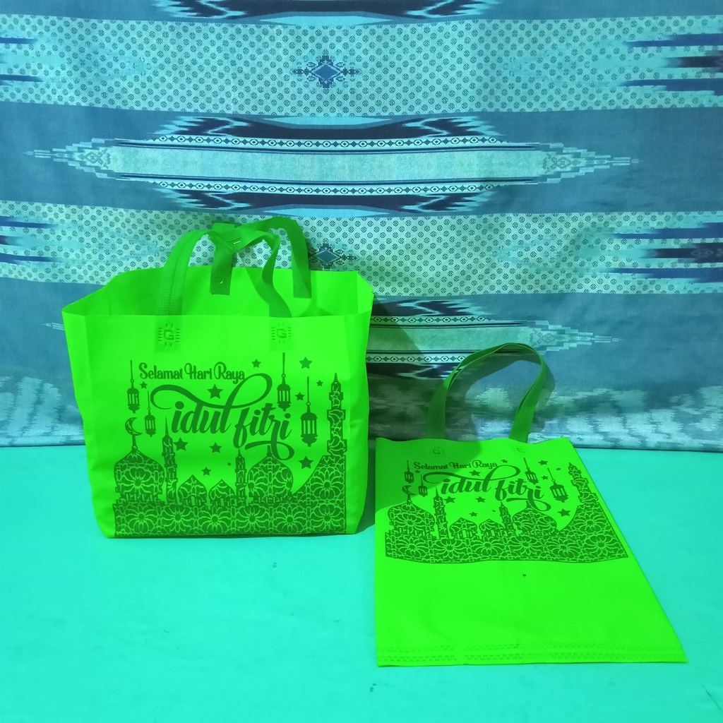 LUSINAN TAS LEBARAN KOTAK NASI/ TAS KAIN SPUNBOND IDUL FITRI uk.25x25x25 / Tas Hampers Sembako