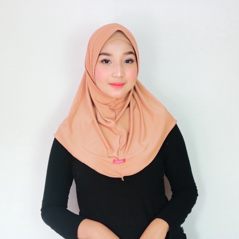 Bergo Sport Menutup Dada Lebih Besar / Jilbab Sport Jumbo Menutup Dada / Clemira Bergo