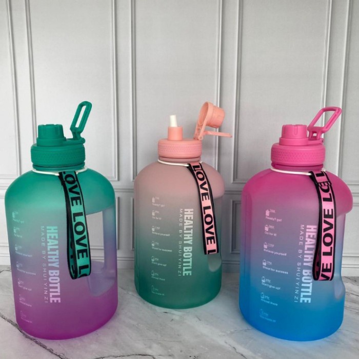 botol minum  Botol minum 2,5ltr(X7S9) Bisa COD PROMO Botol Minum Tumbler Botol Minum Anak Lucu Grati