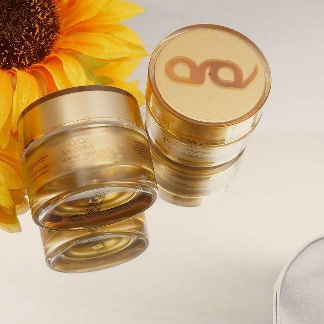 ♠ PROMO ANZORA DAY GLOWING KRIM SIANG GLOW ACNE ✥