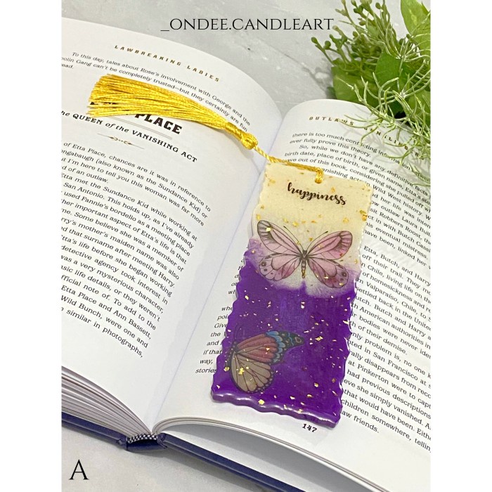 

Terlaris Bookmark - Pembatas Buku Vol. 03