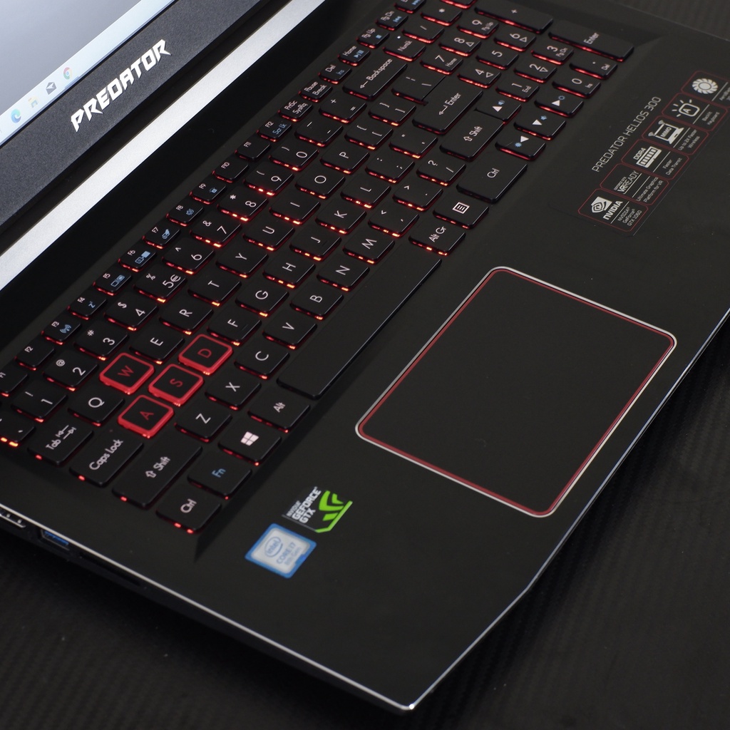 (LikeNew)Acer Predator Helios 500 Intel Core i9-8Th/NVidia GTX/Laptop GAMING