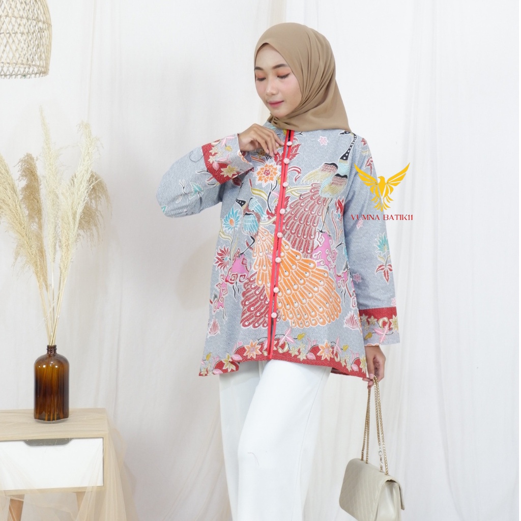 Nayla Blouse Batik Wanita Kantoran Motif Merak Atasan Lengan Panjang Kekinian