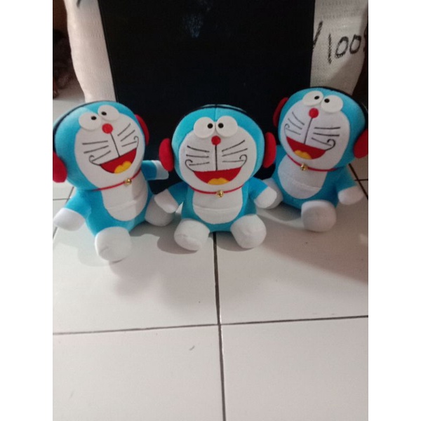 Boneka Doraemon/Boneka doraemon musik(walkmen) size S 35cm Boneka viral murah