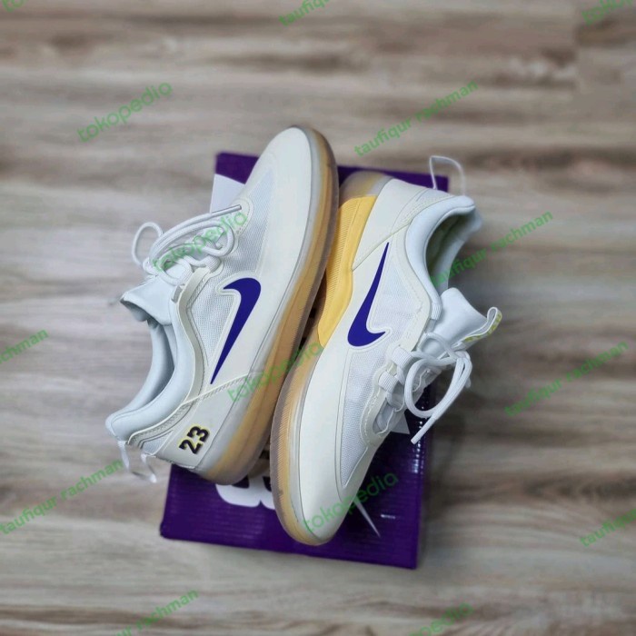 Nike sb nyjah lakers