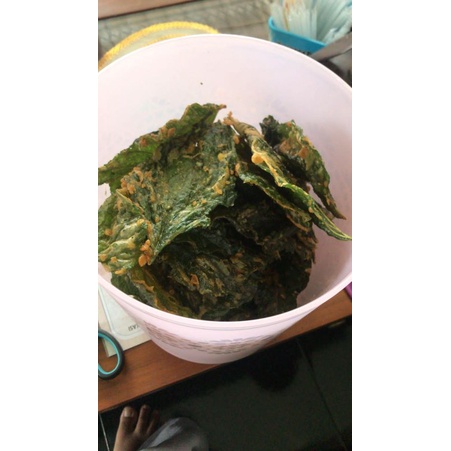 

keripik bayam / keripik bayem / keripik renyah / keripik pedas