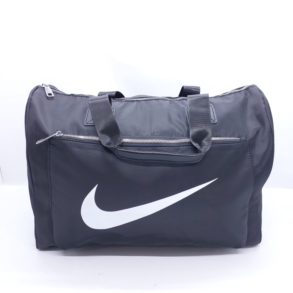 TAS PAKAIAN NIKE SALUR HALUS FASHIONABLE BESAR ORIGINAL KEREN PREMIUM  + TALI SELEMPANG / TRAVEL BAG SPORT NIKE BESAR ORIGINAL BARU / TAS OLAHRAGA SPORT NIKE BESAR MURAH KAIN SALUR ORIGINAL / TAS BERANGKAT NIKE BESAR FASHION BAHAN SALUR LEMBUT PREMIUM ORI