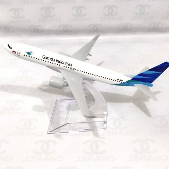 Pesawat Diecast Miniatur Garuda Indonesia Airbus A330