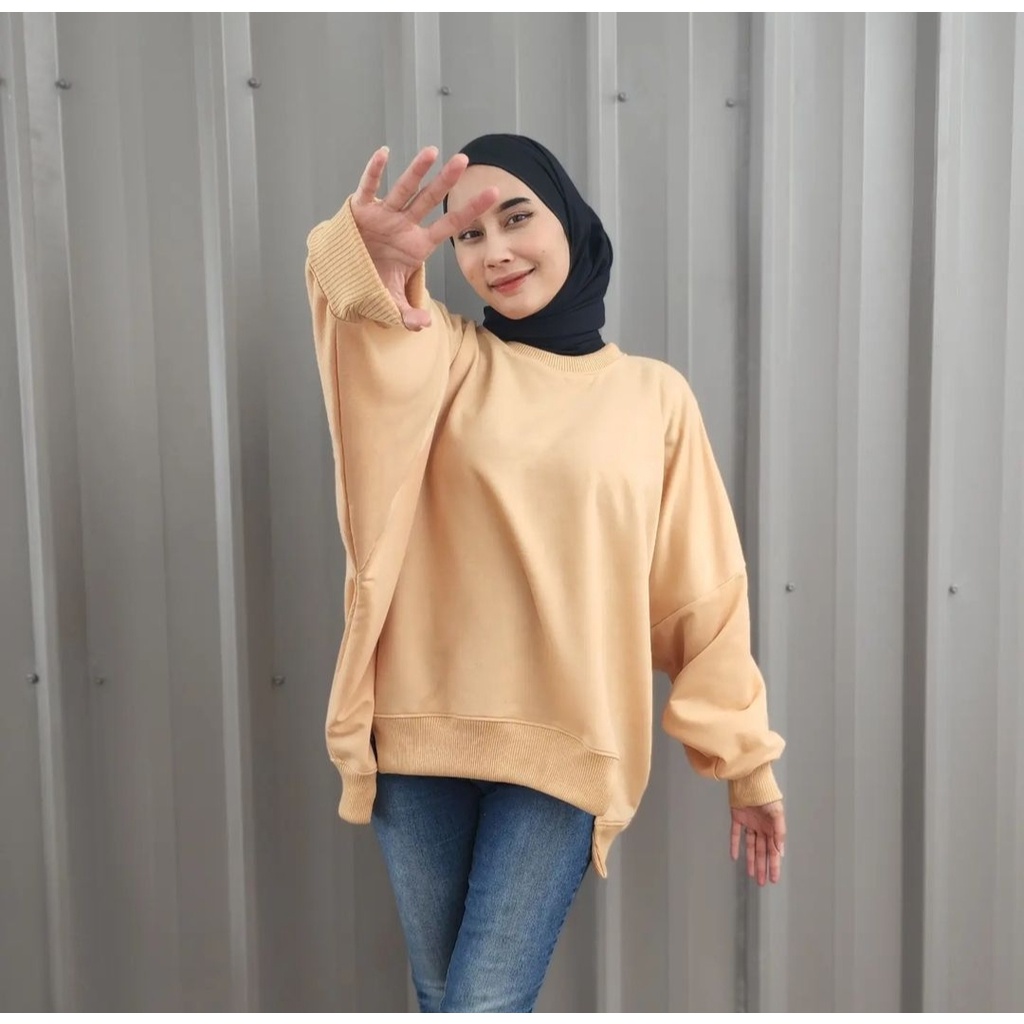 SWETER BLOUSE WANITA SPLIT BATWING OVERSIZE ATASAN OUTERWEAR JUMBO FASHION TERKINI OUTFIT ALA KOREAN FASHIONABLE