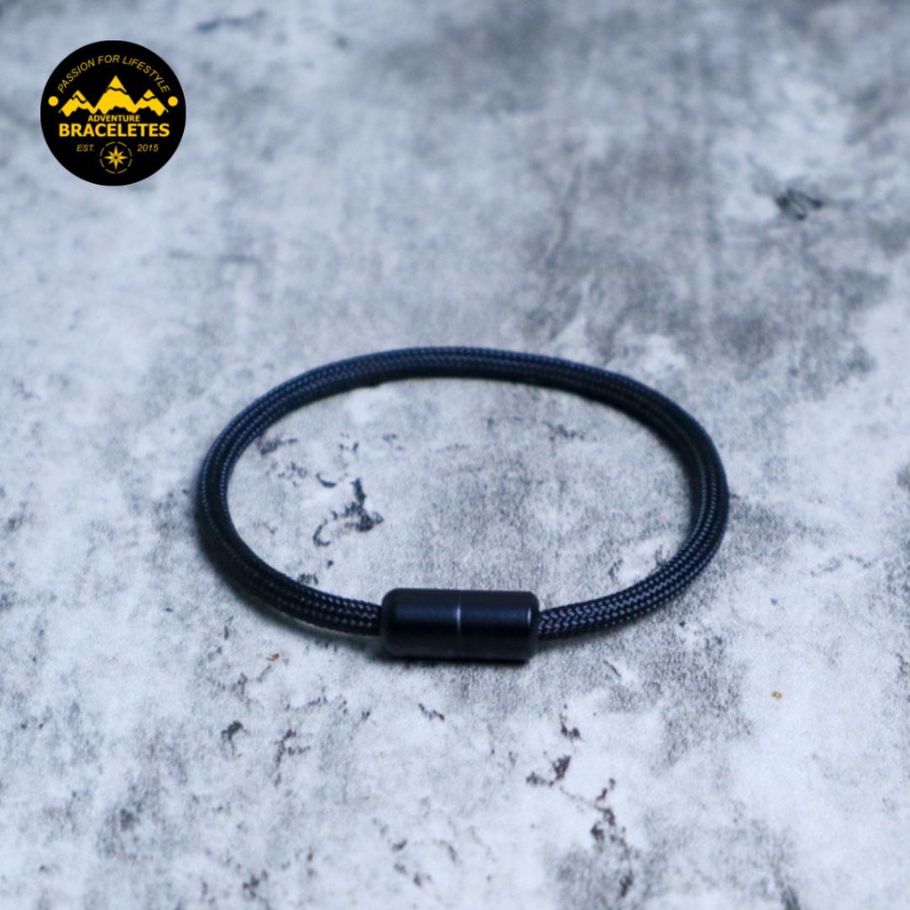 Gelang Tali Paracord 4mm Pria Wanita Premium Simple 1 Layer Spacer Aluminium Buckle Casual Simpel Elegan Bracelet Couple Classy Warna Hitam Unisex